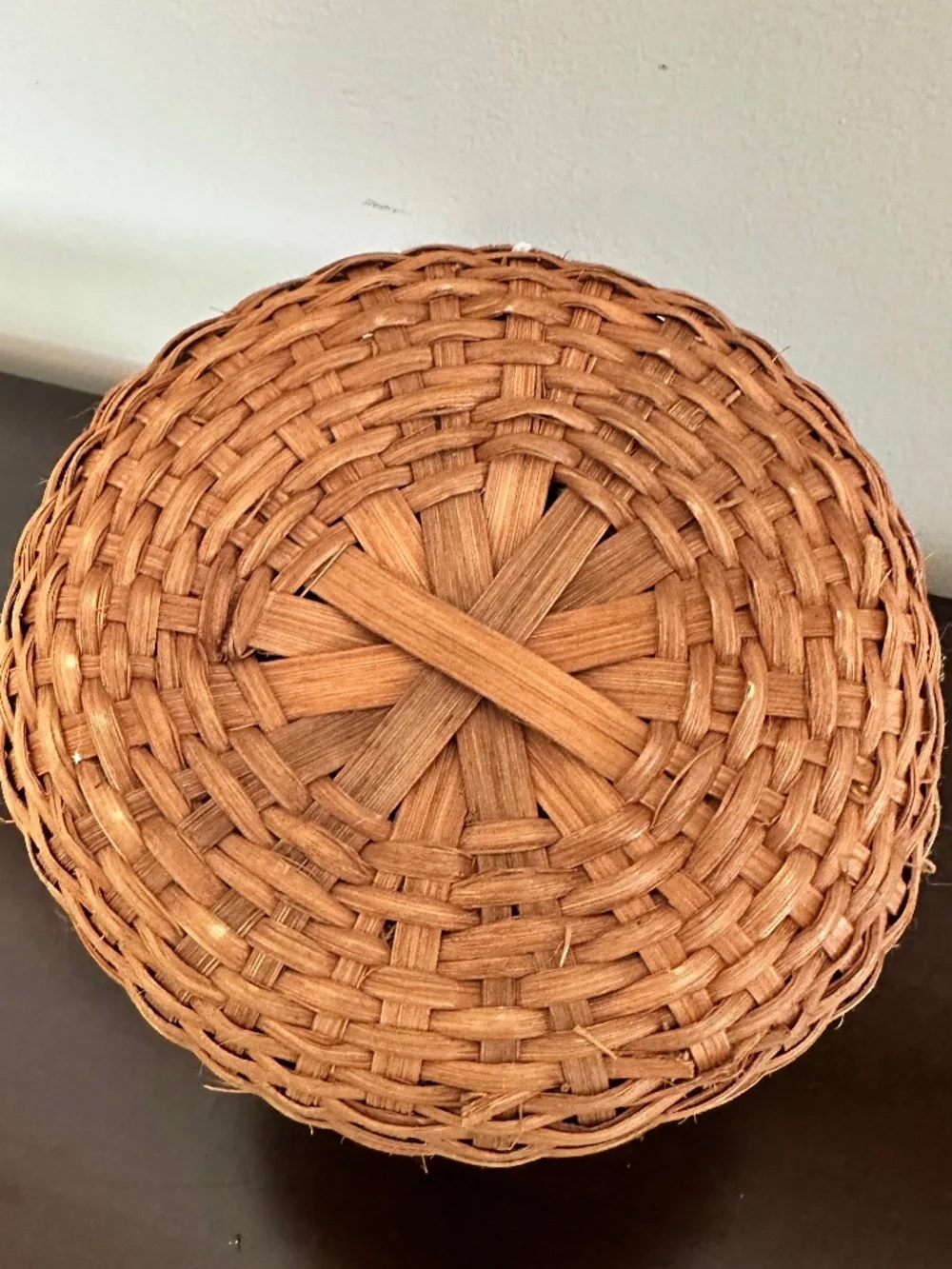 VTG 1999 Pear-Shaped Weaved, Handle Hinged Basket 7